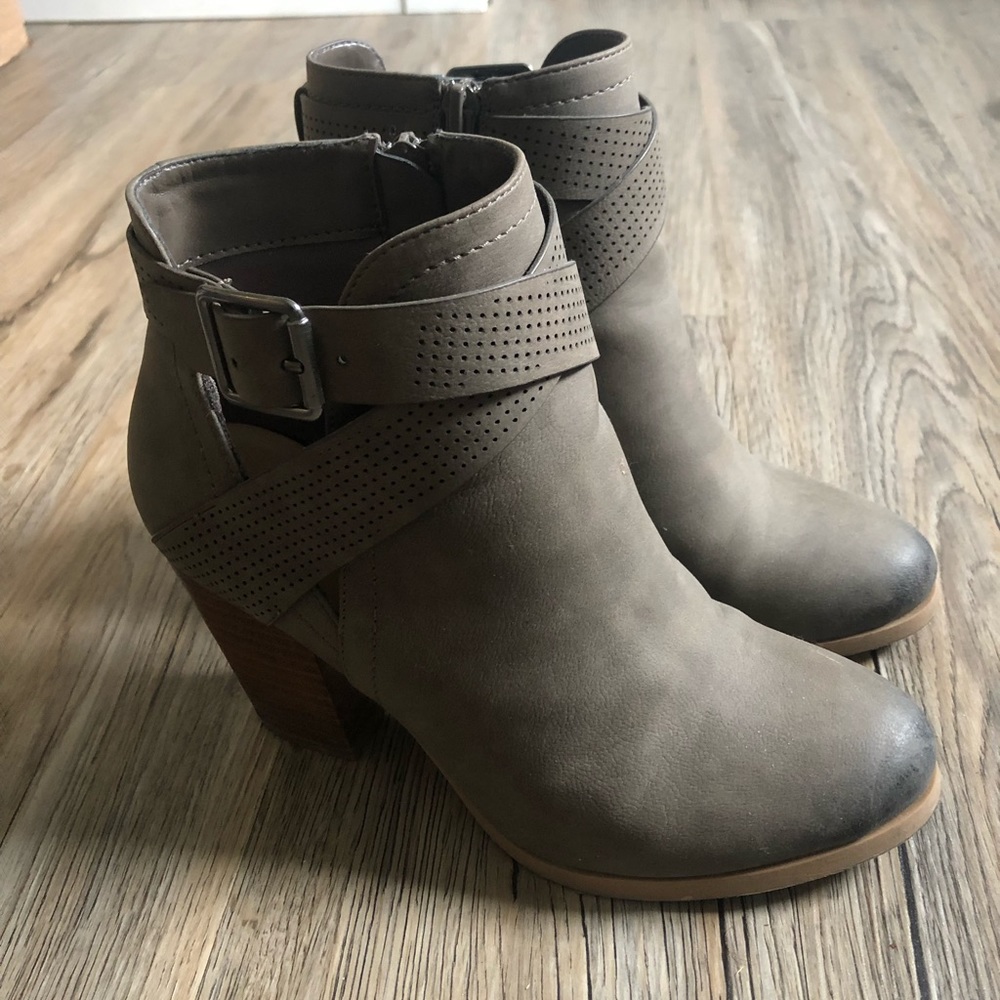 Call It Spring Ankle boots size 6.5
